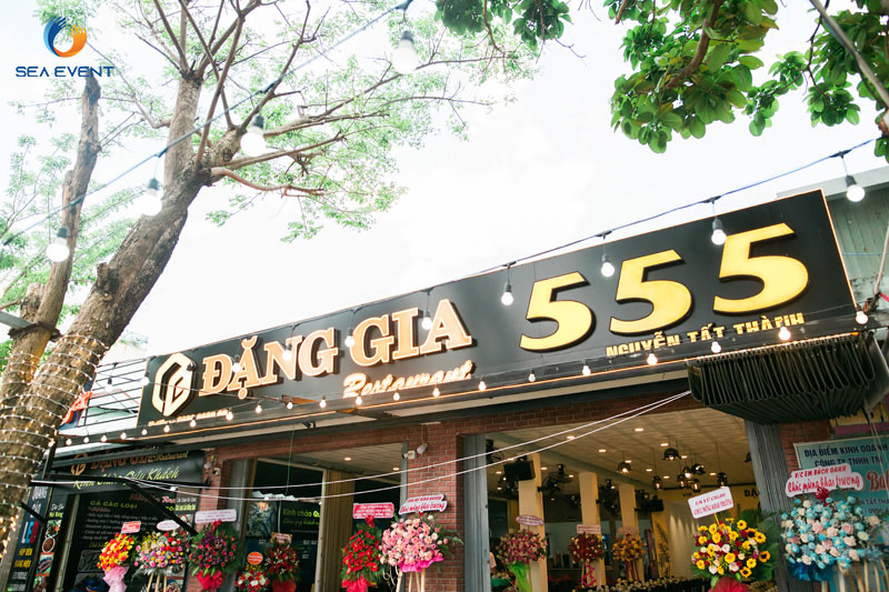 Khai-Truong-Nha-Hang-Dang-Gia-555-Nguyen-Tat-Thanh 2